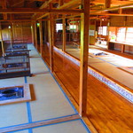 鎌田鳥山 - 沢山の囲炉裏