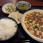 王子西安鍋貼館 - マーボー豆腐定食