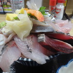 Oofuna Kaisen Shokudou Uofuku - 海鮮丼