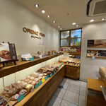 オレノ パン オクムラ - 駅ナカのこじんまりとしたパン屋さんです✩.*˚