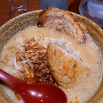 麺場 田所商店 - 九州麦味噌らーめん825円+炙りチャーシュー143円