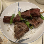 和風もつ料理 あらた - 串焼きとタン焼き