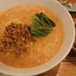 泰山 - 担々麺