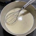 赤沼商店 - 牛乳200mLを加えて温めます