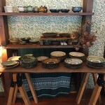 モイベーカリー - 日本の食器が展示販売されている