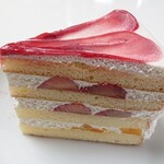 銀座コージーコーナー - 料理写真:ミルショートいちご