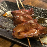 串ヤキ炭ヤ - 白レバー。
            「たま鳥」さんのと味比べしたくなる。