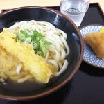 Udon Soba Nishi Noura - えび天うどん390円といなり100円