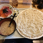 天茶屋 七蔵 - 稲庭うどん中とマグロいくら丼セット
