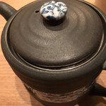 茜坂大沼 - 鯛茶漬け御膳＋銀鱈西京焼き２５００円。お茶。お茶漬けの姿はあまりにも散らかってお見せできず、残念？です（笑）