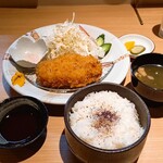 Hattaya - トンカツ定食