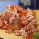 Sachi - こぼれ寿司 (海鮮まみれ)