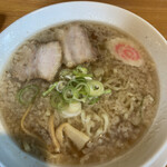 ラーメン やま吉 - じとラーメン
      