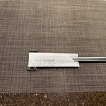 ステーキ ベンガル - 宴のスタートです♪
                                角テーブルにＬ字で2人ずつ