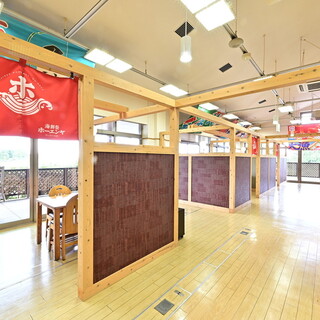 まるで個室のような「落ち着いた店内」