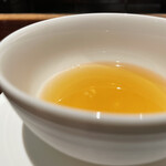 YAKITORI 燃 es - 有りそうで無かった、
      身体にじわりじわりと染み渡る
      鳥出汁のコンソメスープ！
      