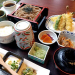h Ichikawa Oidon - 季節野菜の天ぷらと冷し十割そば御膳《期間限定》