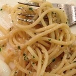 パスタ デ アリオスト - 2012.10.21(日)13時半20分待ち 海老イカガーリックスパ1100円＼(^o^)／やっぱり美味しい！