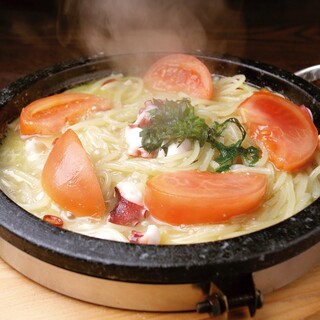 "Stone-baked fresh pasta" with chewy pasta and rich sauce