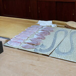 兄弟寿し - 出番を待つあらと春子