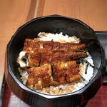 Unagi Toku - ＊鰻は厚みにはかけますけれど、専門店だけありふっくら焼かれていて美味しい。