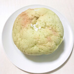 まるやまめろん - ホロリと口溶けのよい砂糖がトッピング。焼き色は最初からついています。