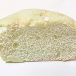 まるやまめろん - もちっとした生地。