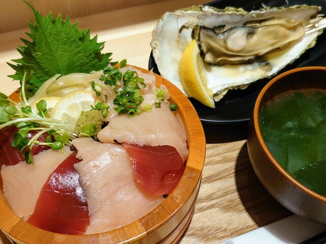牡蠣と海鮮丼 ふぃっしゃーまん亭 仙台空港 海鮮丼 食べログ