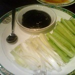 東京中華街 - 090723北京ダックと一緒に包んで食べる野菜と甘辛味噌