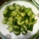 東京中華街 - ニンニクとキュウリの和え物　210円