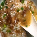塩牛すじ飯にスープを投入した、おじや風