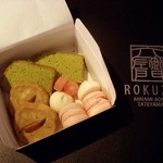 ロクザ - 部屋においてあるお菓子