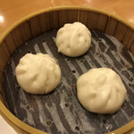双龍居 - 豚まん（オーダーが入ってから生地から手作り）