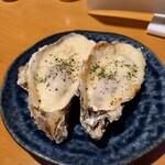 5坪海らふ家 - 牡蠣のチーズ焼き 590円