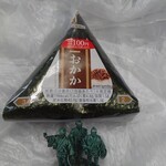 ウエルシア - 料理写真:おかかオニギリ108円