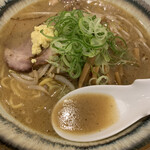 札幌麺屋 美椿 - スープ