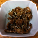 鉄板 好味 - パリパリ鶏皮炒め