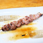 喜平 - 天城シャモのネック（せせり）。放し飼いの軍鶏らしい肉質と弾力、味も心なしか濃いようだ