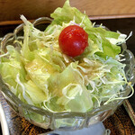 吉ひろ - カレーにはサラダが付いてきます