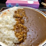 吉ひろ - ビーフカレー大盛り！伝わります大きさ？