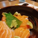 京都 ことこと - サーモンアボカド丼