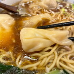万葉軒 ワンタン麺&香港飲茶Dining - 雲吞はきんちゃく型