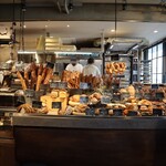 Comme’N TOKYO - 店内全景