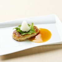 赤坂伊勢幸のお豆腐と発芽大豆の野菜のハンバーグ