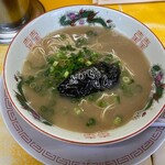 とんこつラーメン よかろうもん - 