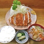 とんかつ とんき - 特大とんかつ定食