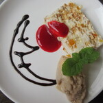 三日月 - ヌガーグラッセ　ランチにセットで200円