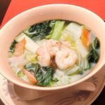 Salt soba noodles with shrimp and green vegetables