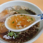 英華飯店 - 冷しラーメン(醤油)スープ