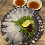日本酒食堂SO-KEN - おーっ♡立派なウチワハギのお造り！本日のオススメより。
